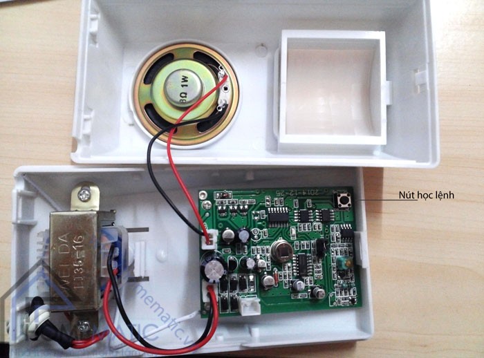 Nut hoc lenh Bao-dong-cam bien chuyen dong Js312