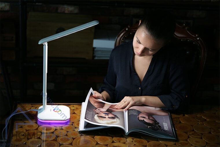 Đèn LED để bàn đa chức năng Remax 6 in 1