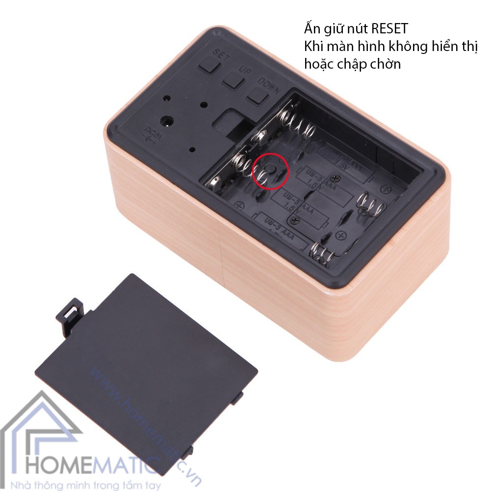 đồng hồ led vỏ gỗ cảm ứng chạm