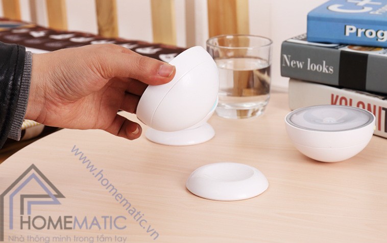 Đèn ngủ cảm biến tiết kiệm điện xoay 360 độ