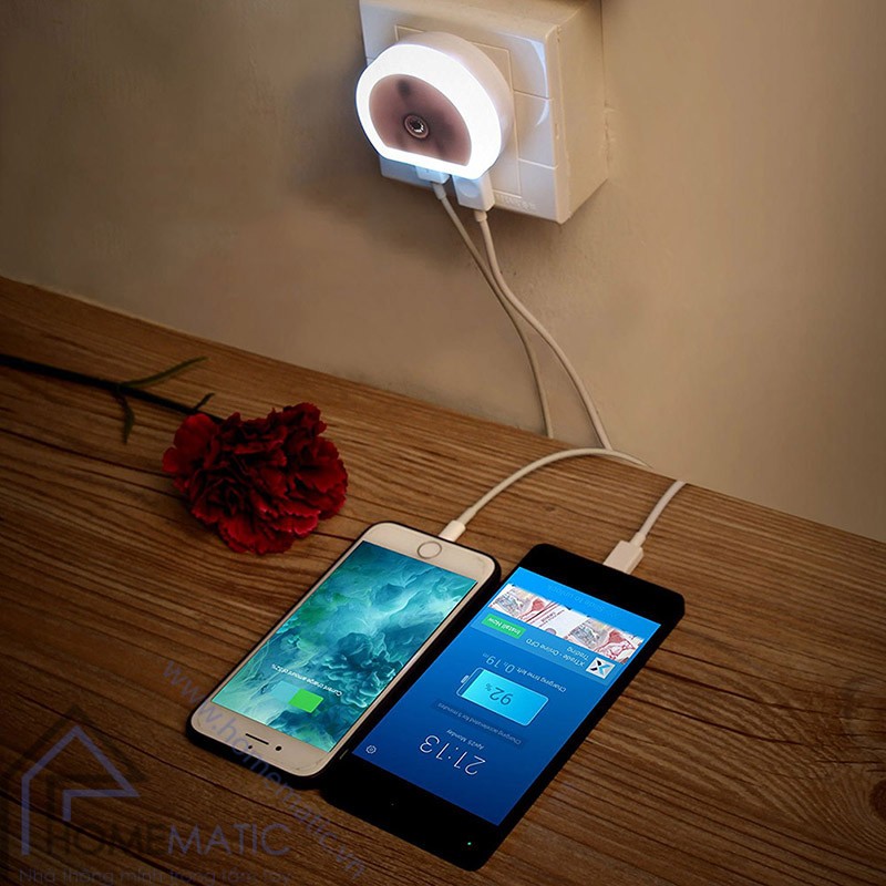 Đèn ngủ cảm ứng kiêm sạc USB