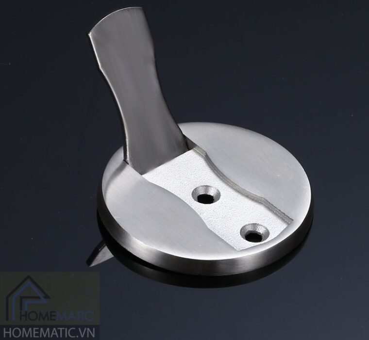 Chan cua nam cham am san