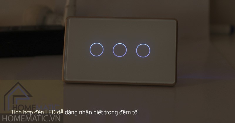 cong-tac-wifi-smart-life-sk3v-nut-bam-co-den-led