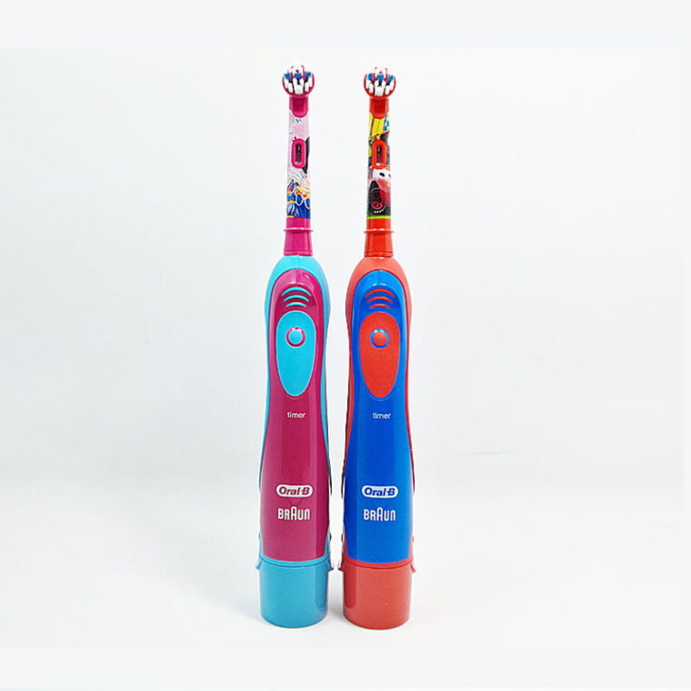 Bàn chải đánh răng điện cho trẻ em Oral-B DB4510K (21)