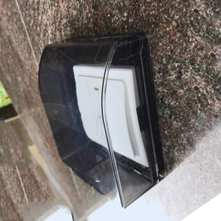 Hộp Bảo Vệ Nút Bấm Chuông Cửa Không Dây Proxdb1